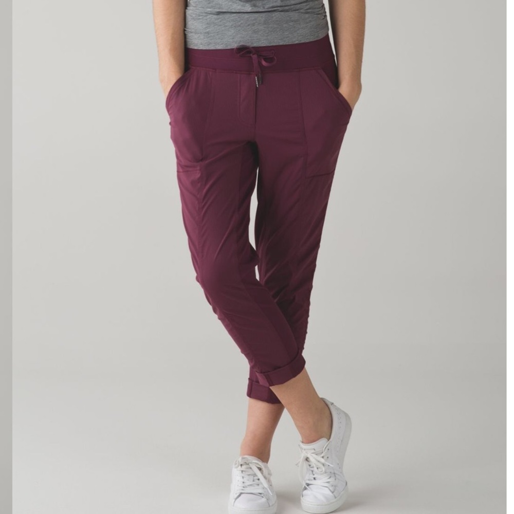 Lululemon Street to Studio Pant ll size 6 Red Grape